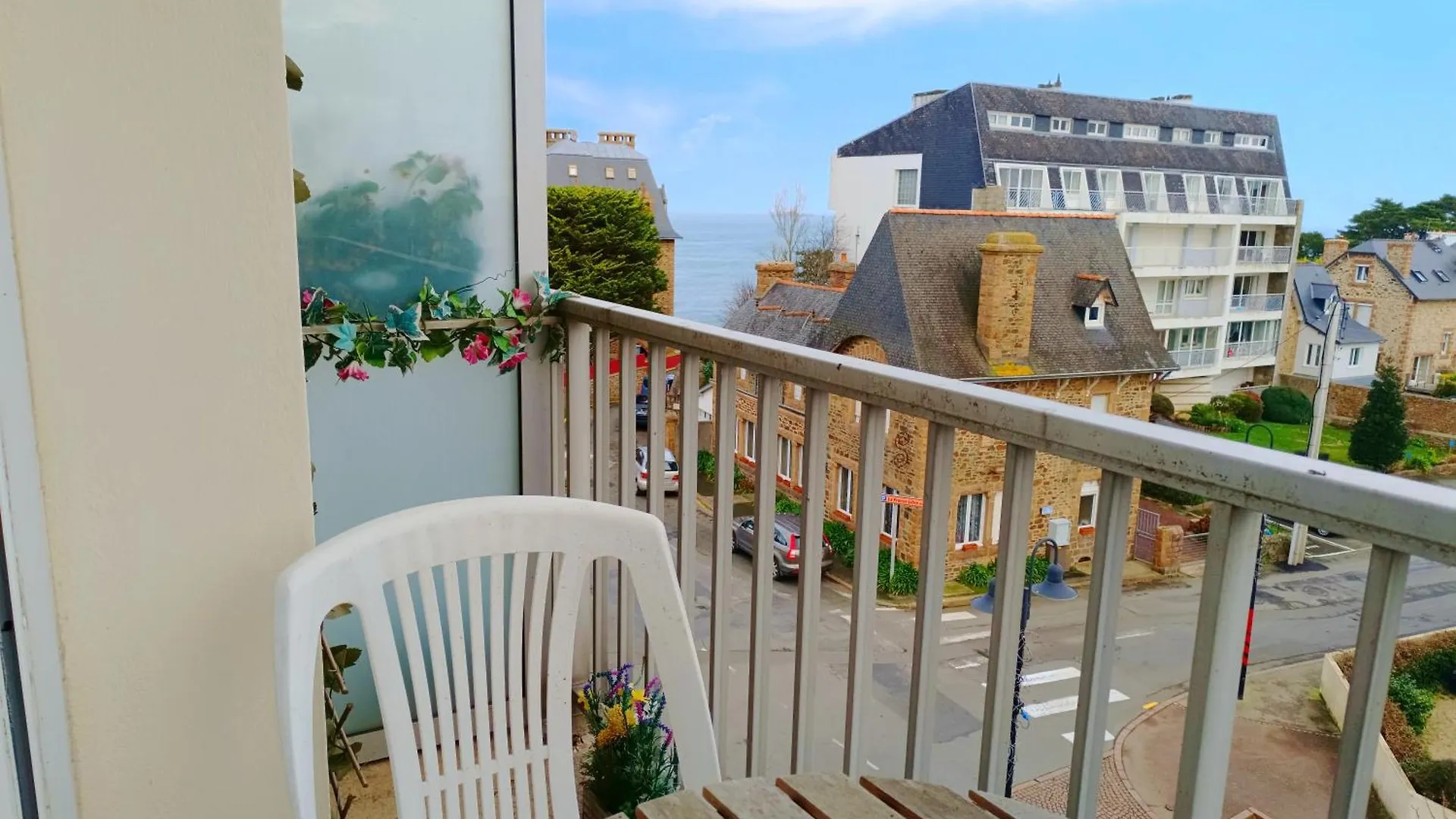 Appartement Avec Wifi, Vue Mer, Au Centre-Ville De Perros-Guirec - Ref 929